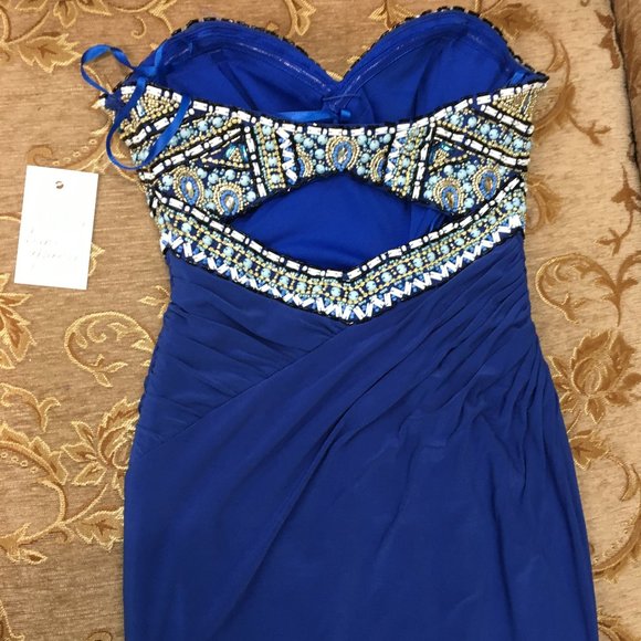 Back Cut-out, Blingy Sexy Cruise Dress Sweethear - Picture 11 of 14